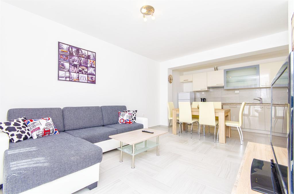 Apartment Darko Podstrana Eksteriør bilde