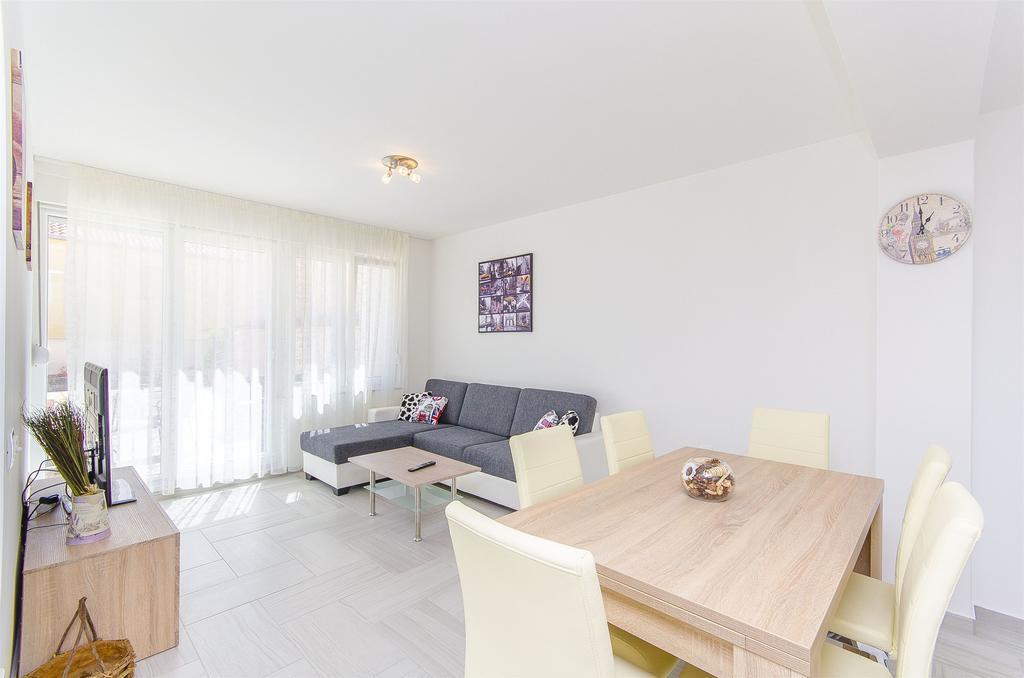 Apartment Darko Podstrana Eksteriør bilde