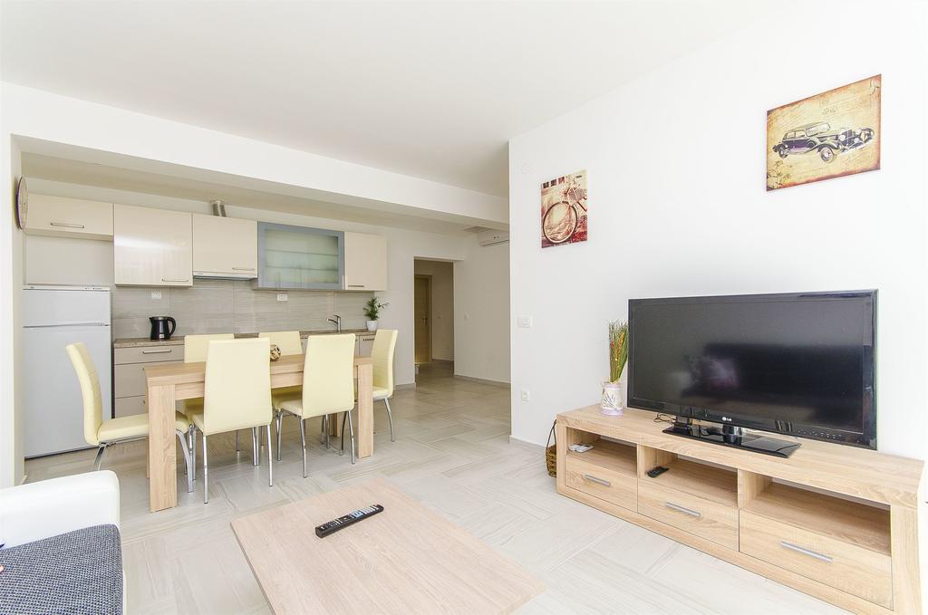 Apartment Darko Podstrana Eksteriør bilde